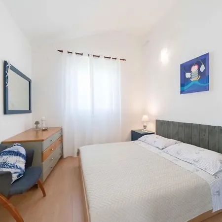 Holiday home Beach House Mela *